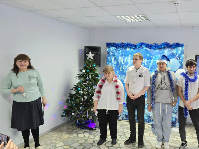 Новогоднее представление - ГБПОУ РО ПУ № 69